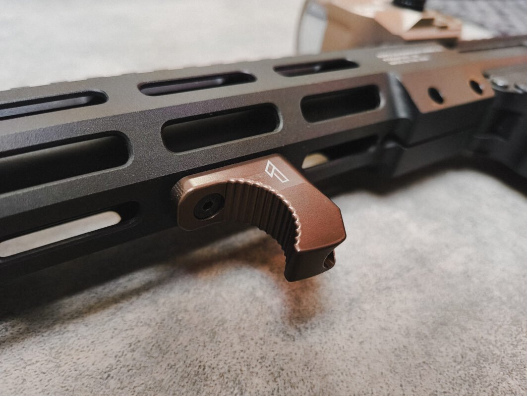 TIER1ONE UBERSTOP 1 – AR15 M-LOK Handstop aus 6061 T6 Aluminium