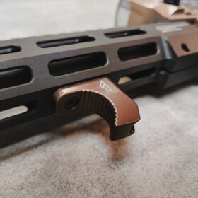 TIER1ONE UBERSTOP 1 – AR15 M-LOK Handstop aus 6061 T6 Aluminium